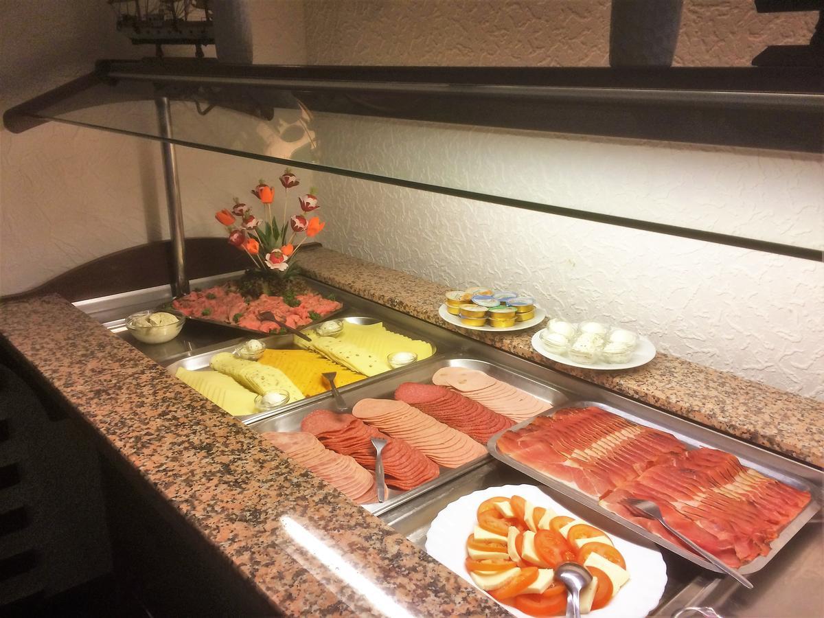 Hotel-Restaurant Cafe Caro カロリーネンジール エクステリア 写真
